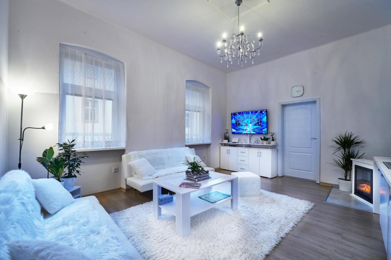 Apartman Bb Centrum Bańska Bystrzyca Zewnętrze zdjęcie